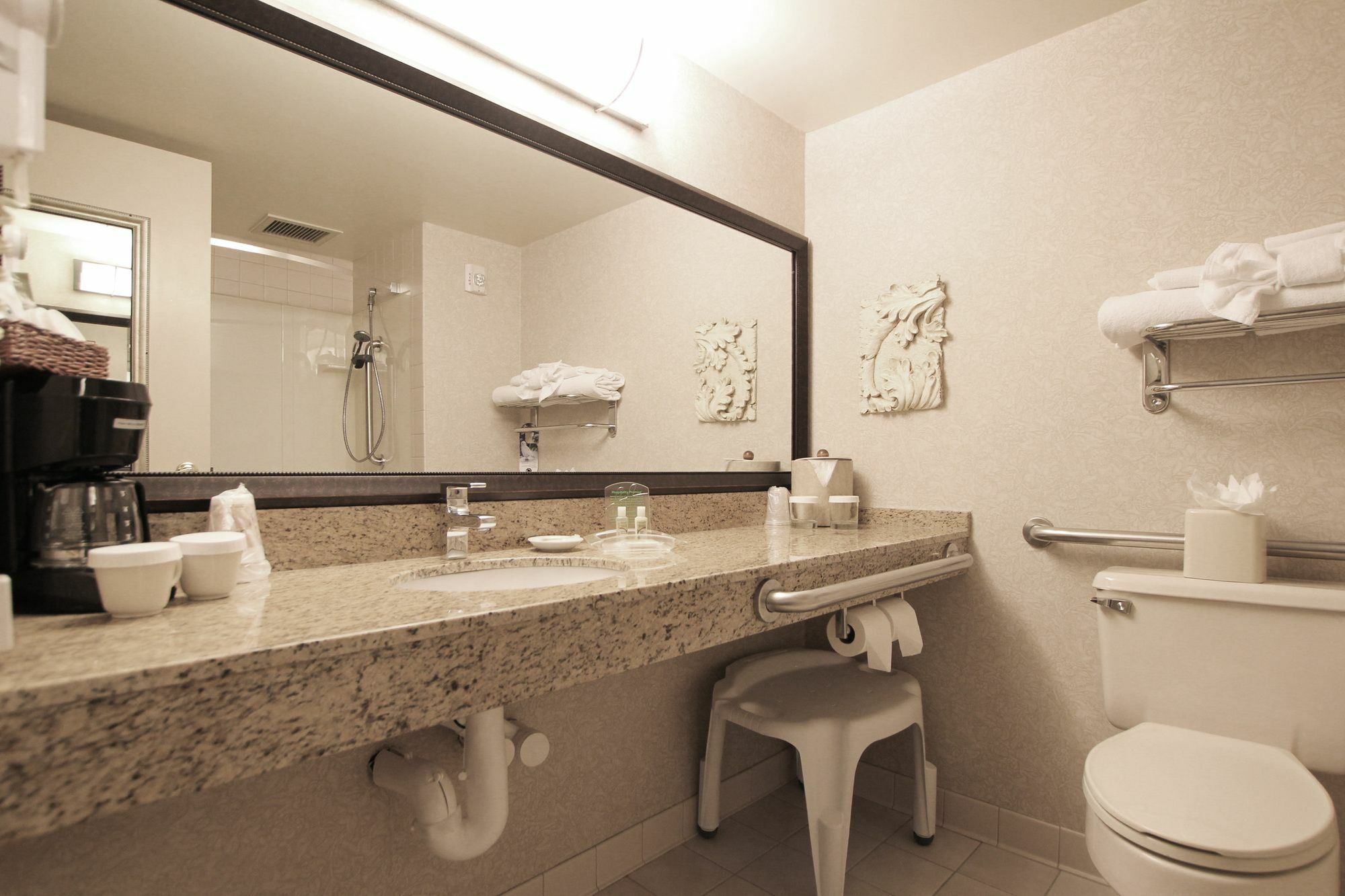 Ramada By Wyndham Minneapolis Airport - 3*